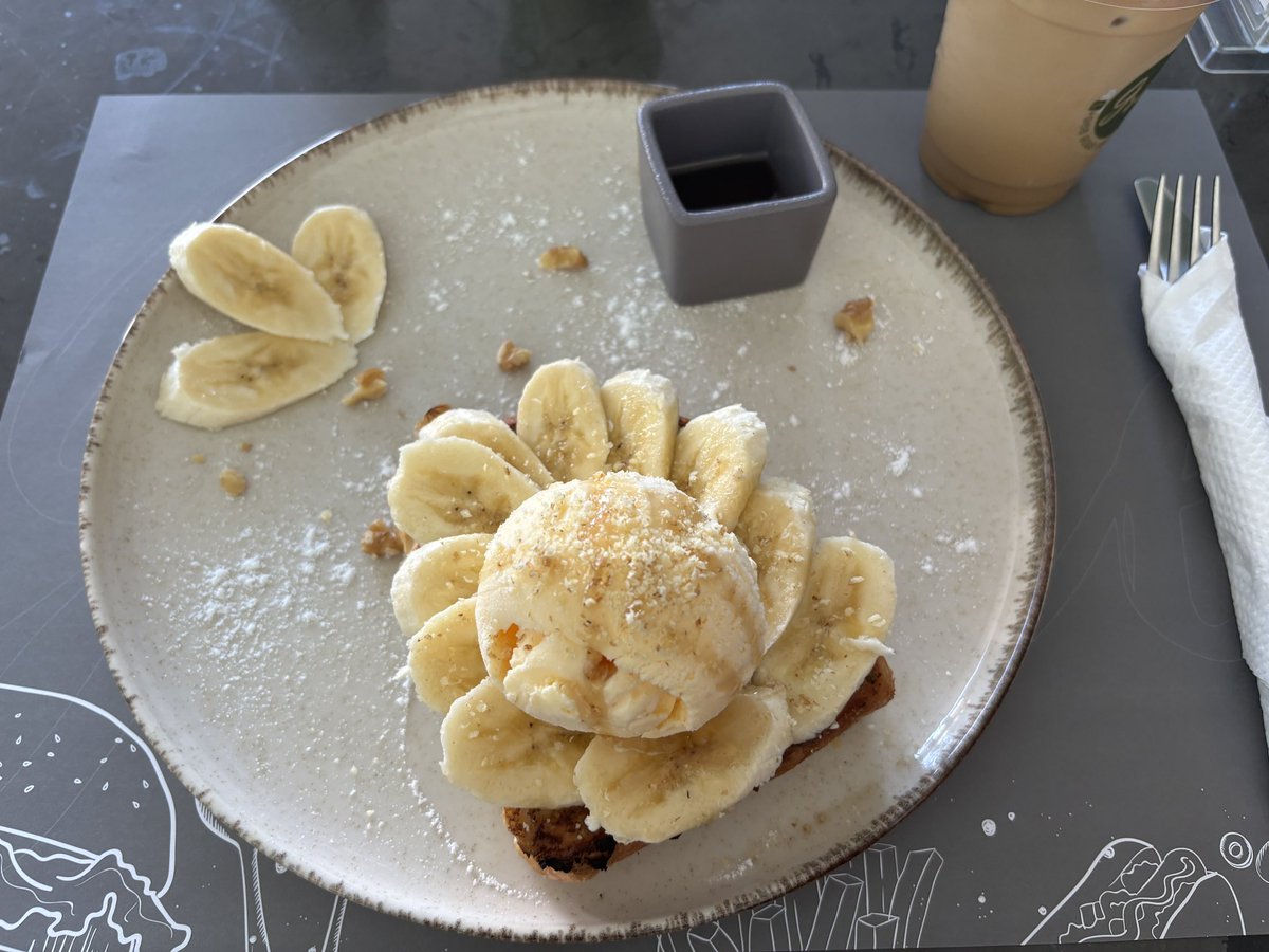 gwksnx1co's tweet image. #devoured