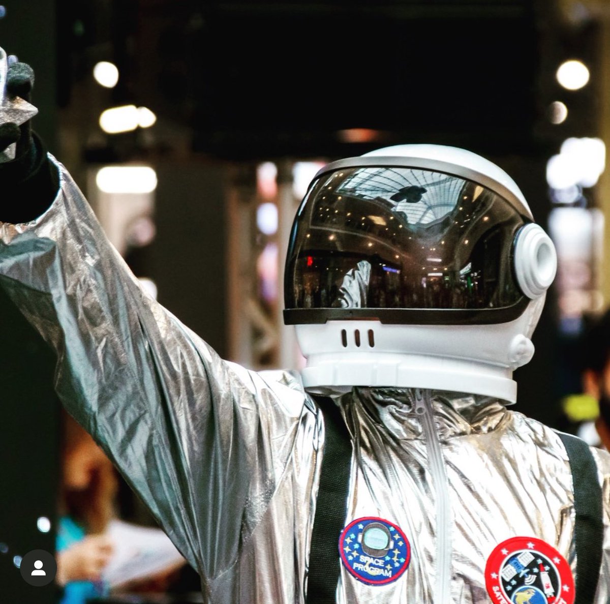 The astronaut lands <a href="/AttenboroughAC/">Attenborough Arts Centre</a> at 7pm 24/10 

#BSL interpreter will be there 

Watch SYNERGY - a new dance performance with integrated BSL

Please spread the words/signs 

With thanks to <a href="/ace_national/">Arts Council England</a> support and all our partners 

<a href="/brumhippodrome/">Birmingham Hippodrome</a> <a href="/GDIFestival/">Greenwich + Docklands International Festival</a>