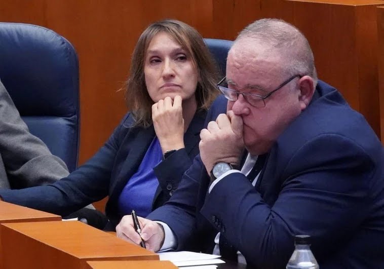 La Consejera de Educación y el Consejero de Sanidad de la Junta de Castilla y León tirando de pico y pala para retomar las obras del nuevo <a href="/conserdeleon/">conservatoriodeleon</a> y construir el Instituto y el Centro de Salud que #Villaquilambre , con 20.000 habitantes, no tiene.