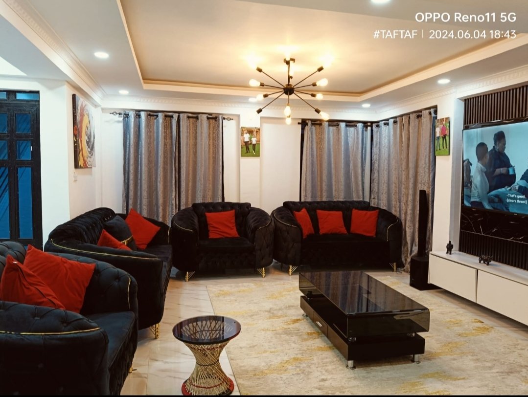 sagwe's tweet photo. For Sale:4 Bedroom All Ensuite Flat Roof Mansion in Kisii

🧱 Secure compound with high perimeter wall
🚗 Ample parking for 6 cars
💧 Borehole &amp; GWASCO water
🌿 Manicured lawn
🌳 Serene environment
📏 100/100 plot

Price: 13.5M
For more info call/Text/Inbox/Whatsapp: 0722245676 https://t.co/y39ip9nJ1j