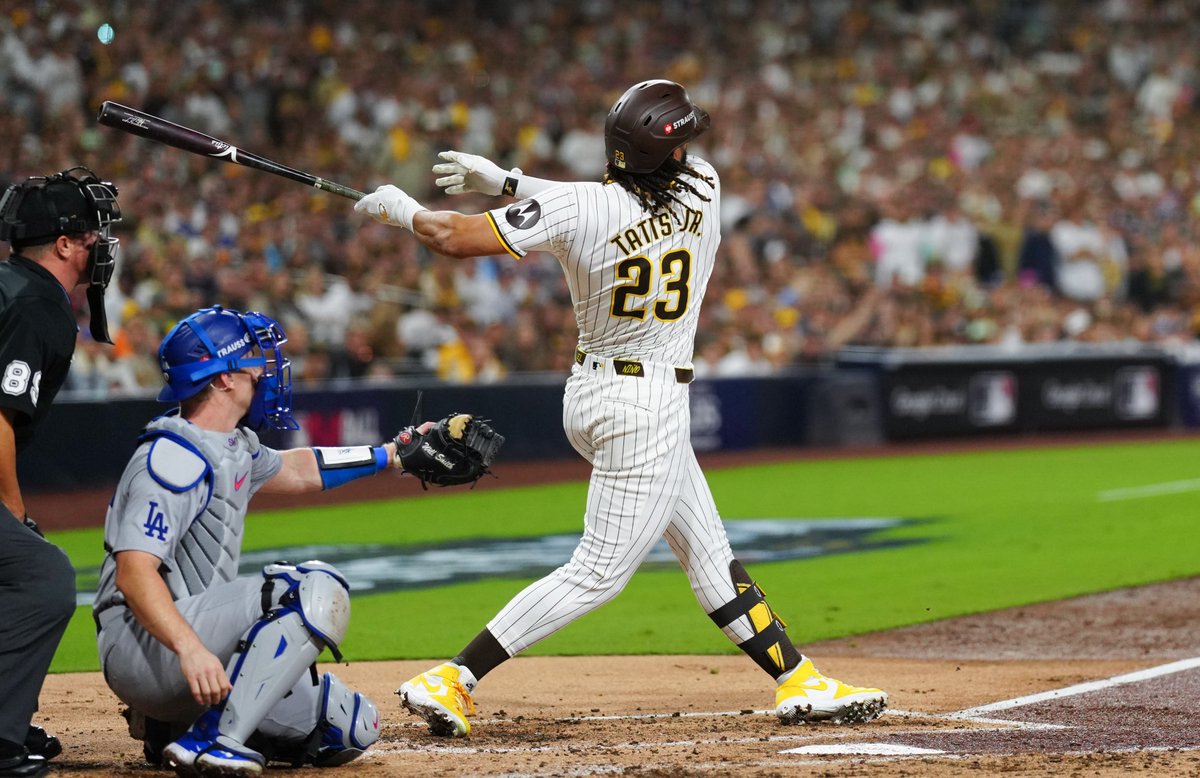 OptaSTATS's tweet photo. Fernando Tatis Jr. of the @Padres has hit 4 HR in 5 games this postseason. He has not struck out once.

The only other player in MLB history to have 4+ HR and no strikeouts over any 5-game span in the postseason was Lou Gehrig from 1928-32. https://t.co/lVEu1br9K0
