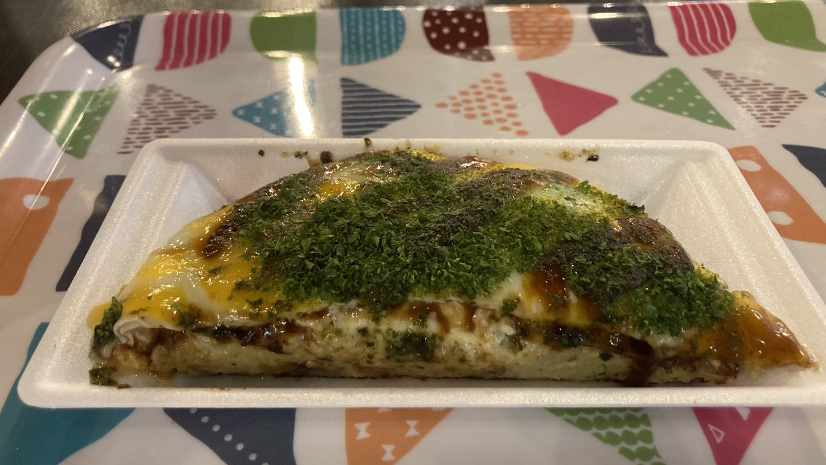 tabibito_in_ph's tweet photo. 北海道のきのこ王国本店に入っているお好み焼き純純さん。
このお好み焼きがめちゃくちゃ美味い。
最高の食感も楽しめます。
是非、食べて食感を堪能して下さい❣️ https://t.co/9vQMbIYHQx