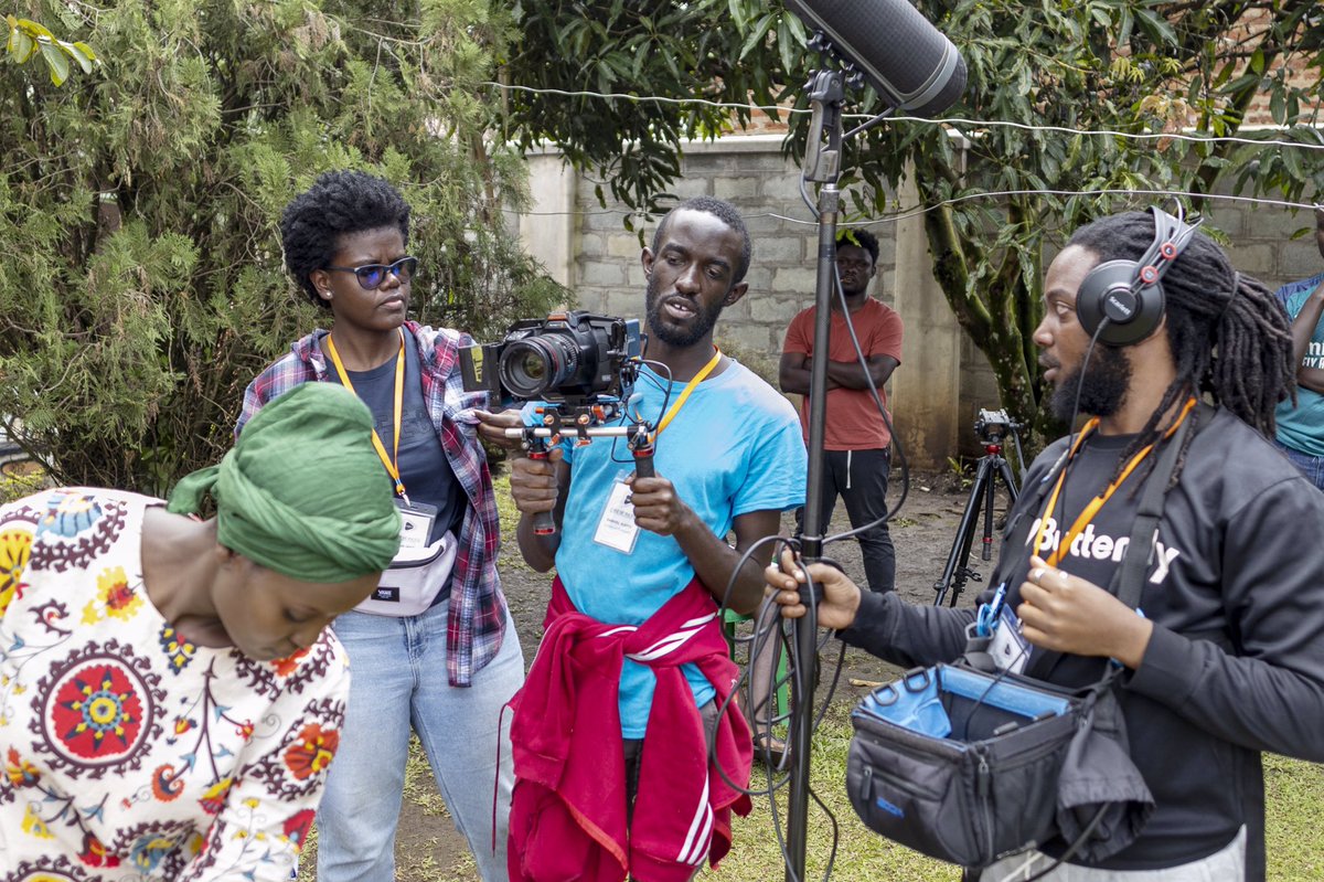 Kati this is a real picture of filmmakers 😎

This is the BTS of Ssekukkulu <a href="/Ssekukkulu/">Ssekukkulu: A Ugandan Christmas</a> a Ugandan 🇺🇬 Christmas 🎄