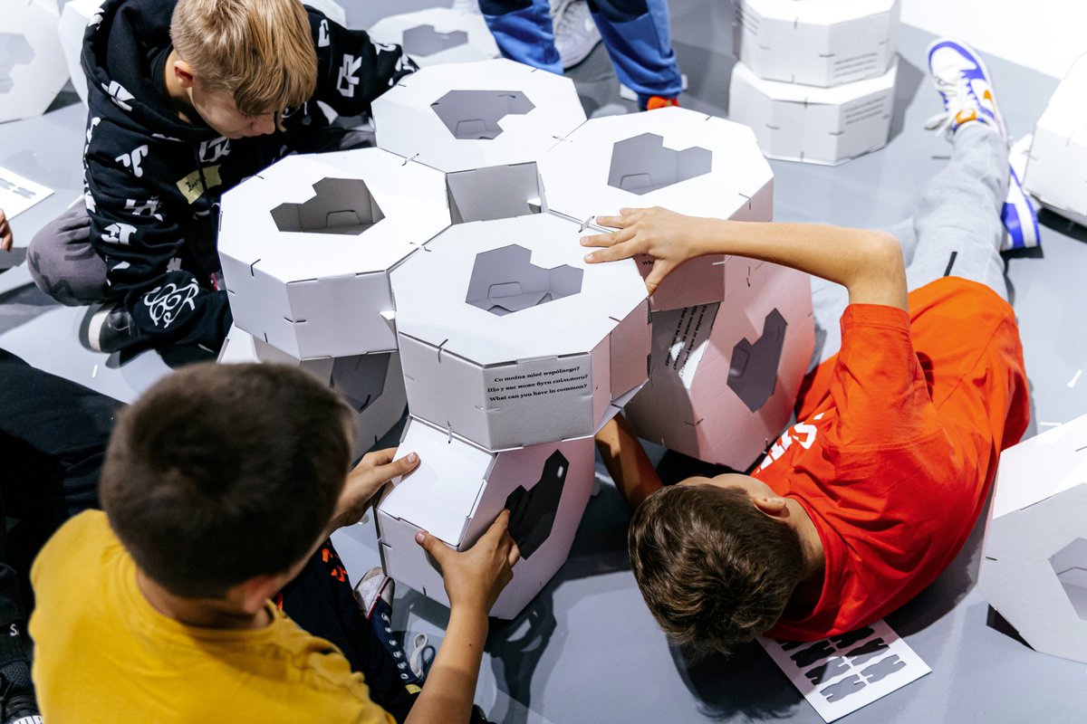 NoaHaim's tweet image. A moment from Projekt Most [MiCT] at @u_jazdowski Castle Centre for Contemporary Art 📸 Anna Rejman  #Museums #MuseumEducation #MuseumPrograms #InteractiveLearning #VisitorExperience #EducationalResources #MuseumExperiences #KidsInMuseums