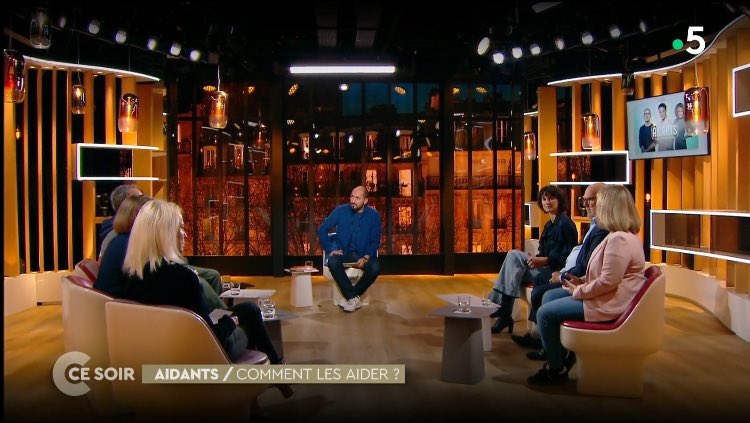 📈#Audiences #france5 

Hier, belle perf pour la soirée Aidants, il est temps de les aider avec Théo Curin et Bruno Solo, Clémentine Célarié

📍700 000 tvsp
📍3.8% PdA

Record de saison pour <a href="/Ccesoir/">CCeSoir</a> présenté par <a href="/KRissouli/">Karim RISSOULI</a>
📍448 000 tvsp
📍5.2% PdA

➡️ france.tv