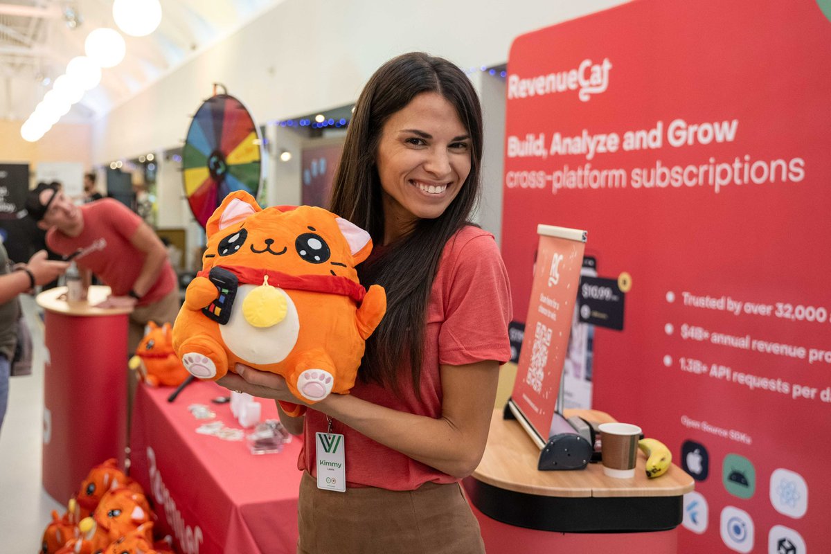 The plushies from <a href="/RevenueCat/">RevenueCat</a> are going down well at SwiftLeeds this year, featuring <a href="/LeslieKimmy/">Kimmy Leslie</a>