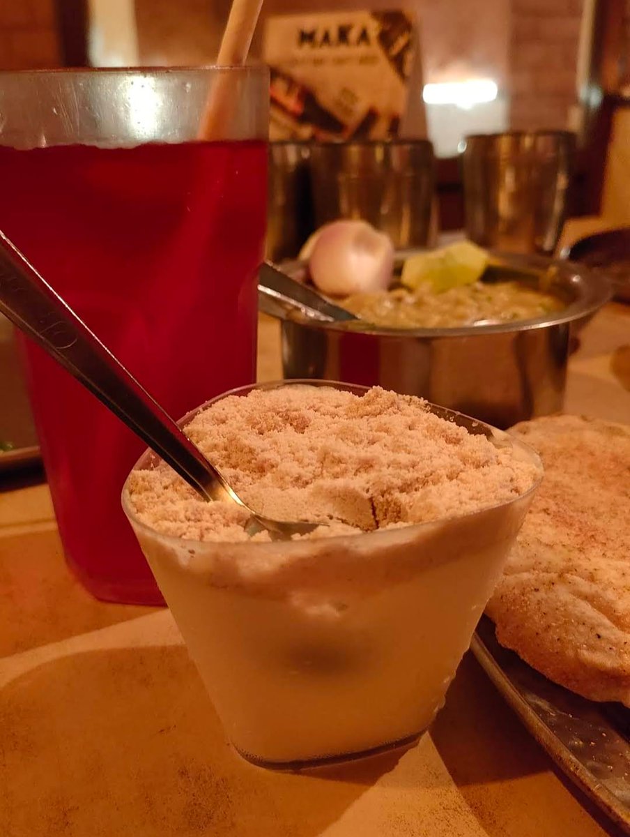 MukundMahima's tweet photo. This Goa trip made me realise that 
I'm a dessert girl 
And now on 
I will accept apologies with serradura

Goan dessert: Serradura 
Picture 1: konkani canteen, Panjim 
Picture 2 : Viva Panjim 
Picture 3 : Ritz Panjim https://t.co/dv8LUATUts