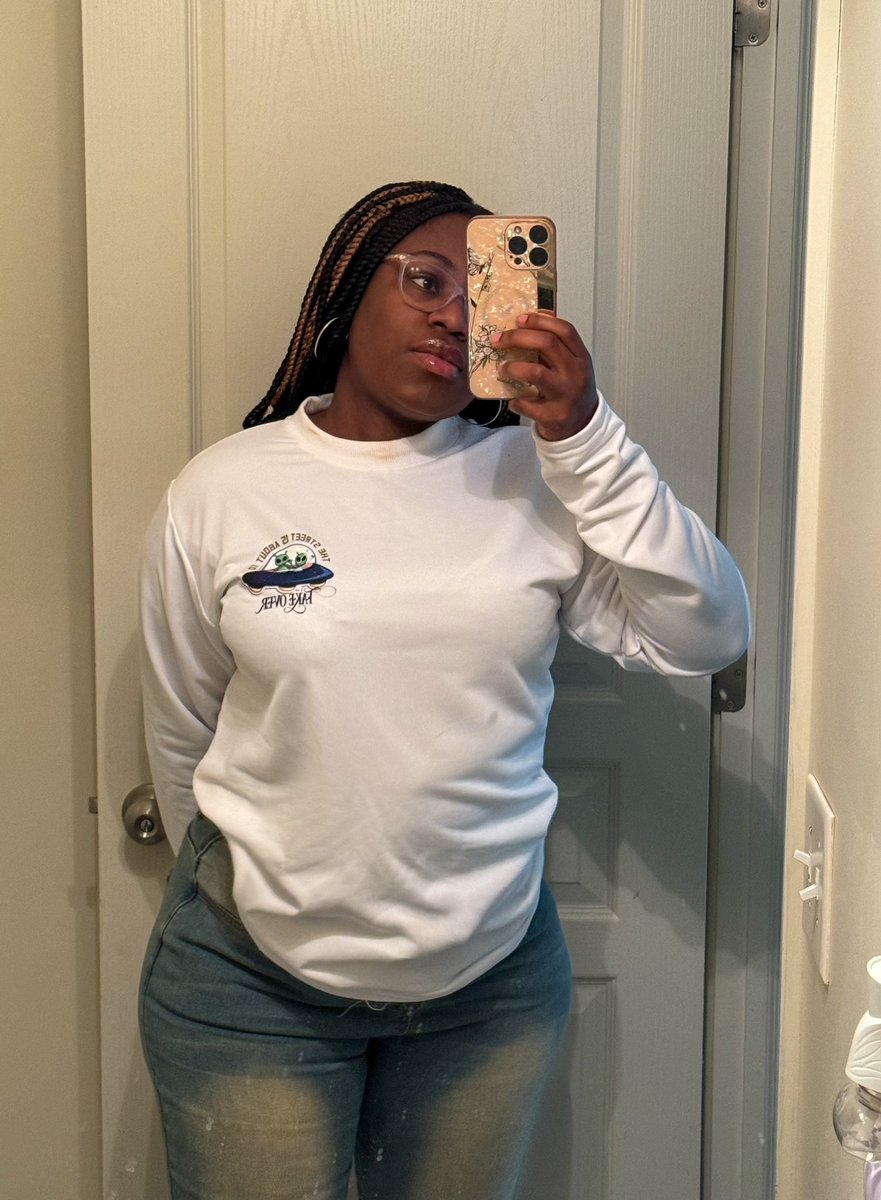 NewTakerr's tweet photo. WCW ♥️ @FavorGrace90 

Rocking the brand with Steeze 🥶 https://t.co/3kQZMGfi4w