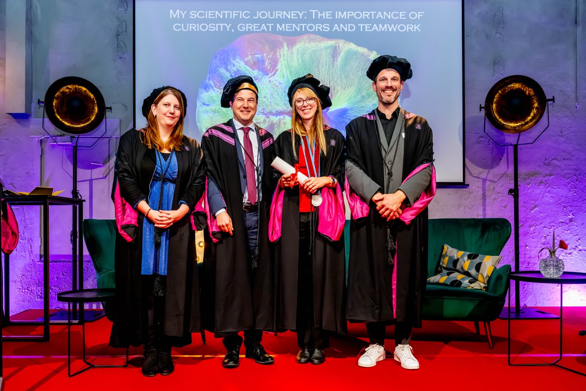 Universiteit Hasselt (@uhasselt) on Twitter photo 25-jarig bestaan <a href="/BIOMED_UHasselt/">BIOMED_UHasselt</a>: onderzoeksinstituut reikt eredoctoraat uit aan Madeline Lancaster, pionier binnen de biomedische wetenschappen.
bit.ly/3zTMh90
<a href="/Cambridge_Uni/">Cambridge University</a> <a href="/mad_lancaster/">Madeline Lancaster</a> 25-jarig bestaan <a href="/BIOMED_UHasselt/">BIOMED_UHasselt</a>: onderzoeksinstituut reikt eredoctoraat uit aan Madeline Lancaster, pionier binnen de biomedische wetenschappen.
bit.ly/3zTMh90
<a href="/Cambridge_Uni/">Cambridge University</a> <a href="/mad_lancaster/">Madeline Lancaster</a>