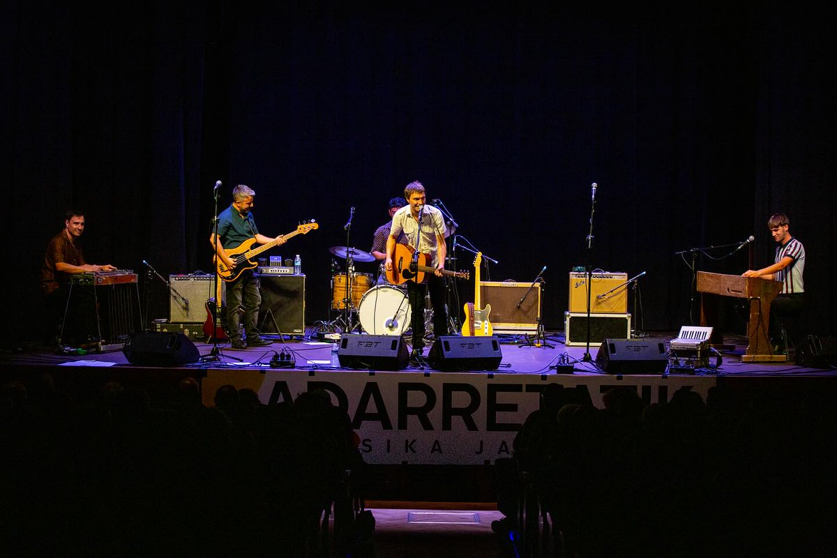 AUDIENCE tweet media