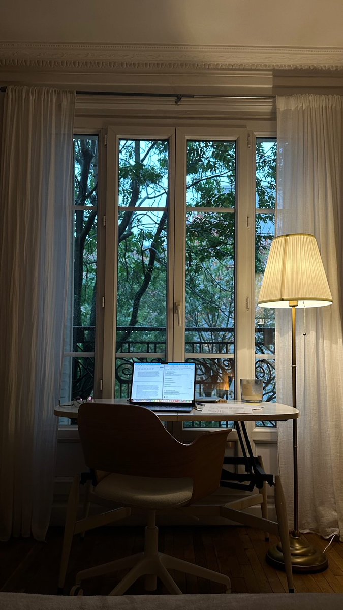 goyardgurl's tweet image. rainy autumn days mon a parisian apartment