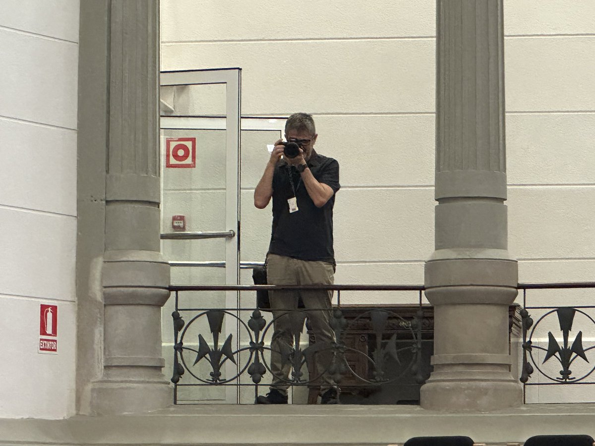 𝓔𝓿𝓮 (@mum_eve_) on Twitter photo I JORNADA ADMIN CLINIC
Fer xarxa, fem Clinic
Jornada que preten reinvindicar el trelall dels administratius, fer visible la nostra tasca que dona suport a professionals, pacients i familiars.
<a href="/jmcampis/">Josep M. Campistol</a>
<a href="/hospitalclinic/">Hospital Clínic</a>
#Admin #sanitat I JORNADA ADMIN CLINIC
Fer xarxa, fem Clinic
Jornada que preten reinvindicar el trelall dels administratius, fer visible la nostra tasca que dona suport a professionals, pacients i familiars.
<a href="/jmcampis/">Josep M. Campistol</a>
<a href="/hospitalclinic/">Hospital Clínic</a>
#Admin #sanitat