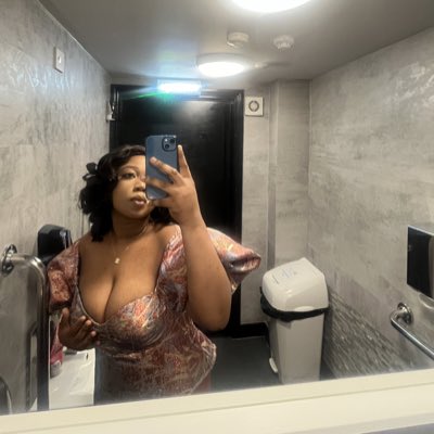 adefunto tweet media