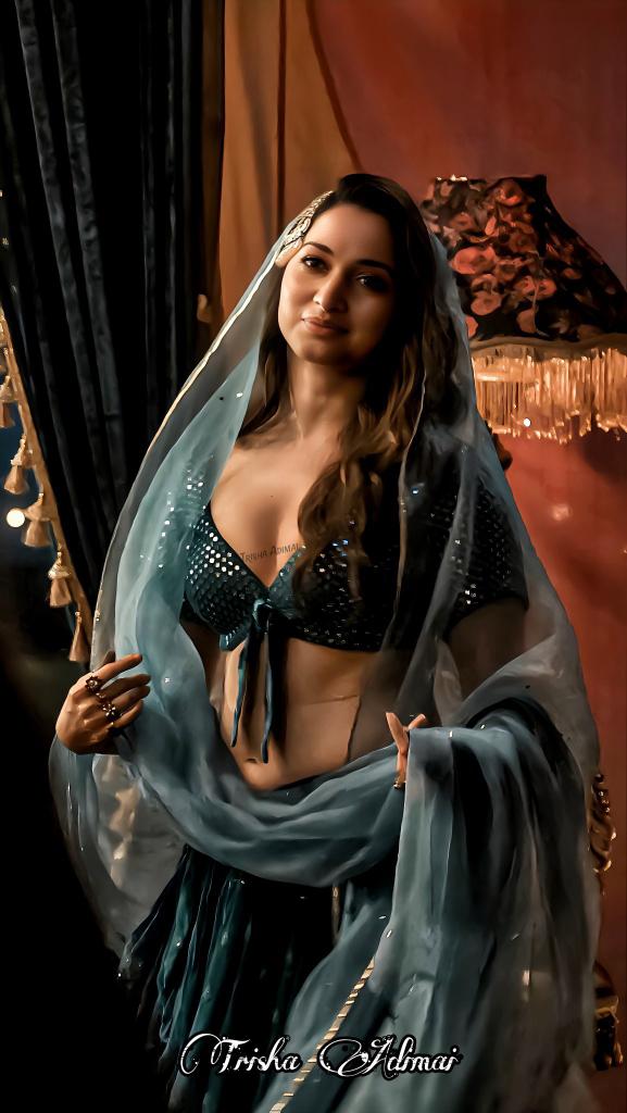 satish_shanvi's tweet photo. ALL TIME RECORD I think #TamannaahBhatia  is the boldest actress of the Bollywood💗🔥

Repost and Like if you agree with me.

#ToxicTheMovie #DevaraReviews #SSRajamouli #TriptiDimri #Sikandar #BhoolBhulaiyaa3 https://t.co/YKBeuPBGBh