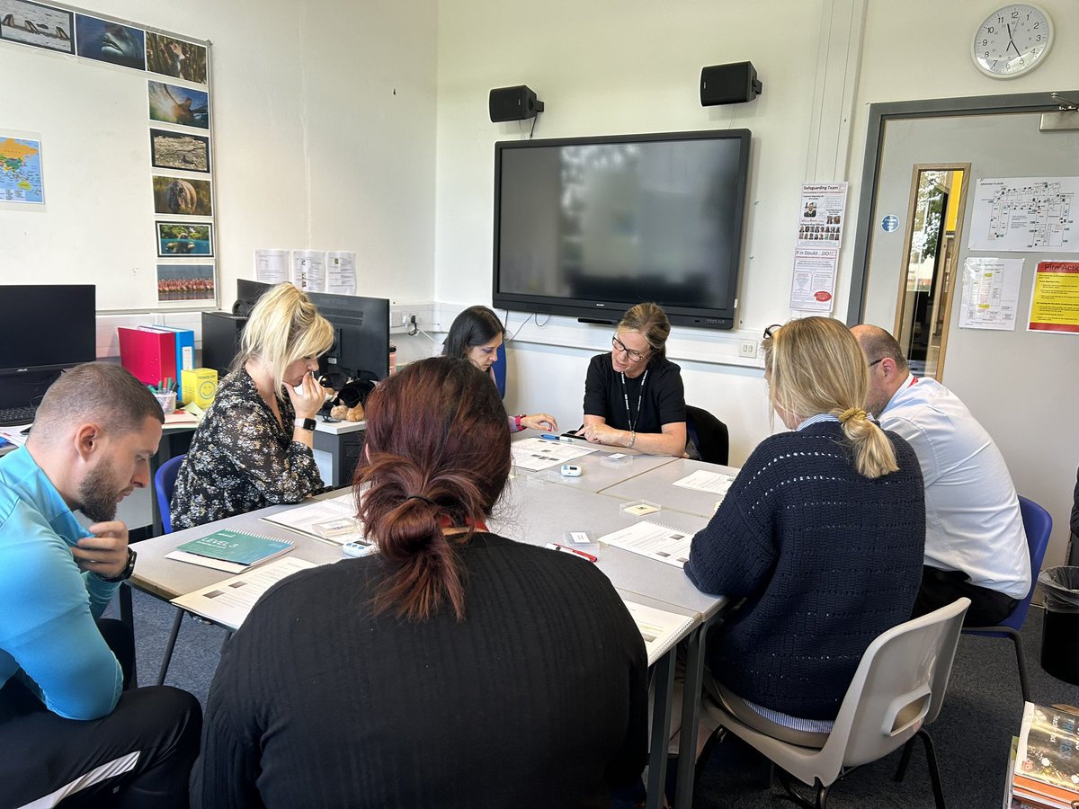 amanda_Lexonik's tweet image. A successful two days training in Advance with a team of staff from the English, Science and PE department  at Ifield Community College. Great to have colleagues from different departments learning how to help children improve their reading and vocabulary @LexonikST