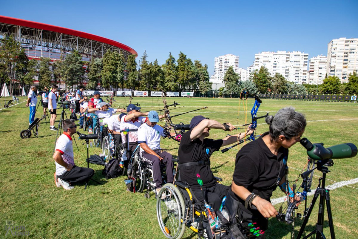 batmanvaliligi's tweet photo. 🔻Ayşenur Güney Türkiye Şampiyonu Oldu

Antalya ilinde 07 – 08 Ekim 2024 tarihleri arasında yapılan, Kadınlar Para Okçuluk Türkiye Şampiyonasında sporcumuz Ayşenur Güney Türkiye şampiyonu olmayı başardı. 

Antalya’da düzenlenen Açık Hava Para-Okçuluk Türkiye Şampiyonasında Altın madalyanın sahibi olan Beşiri Gençlik ve Spor İlçe Müdürlüğü sporcusu Ayşenur Güney, hedefinin 2025 Nisan ayında yapılacak Milli Takım kadrosuna girmek oluğunu söyledi. 

🔗 https://t.co/r8UTQwGaFd
@gencliksporbak 
@GSB_Batman