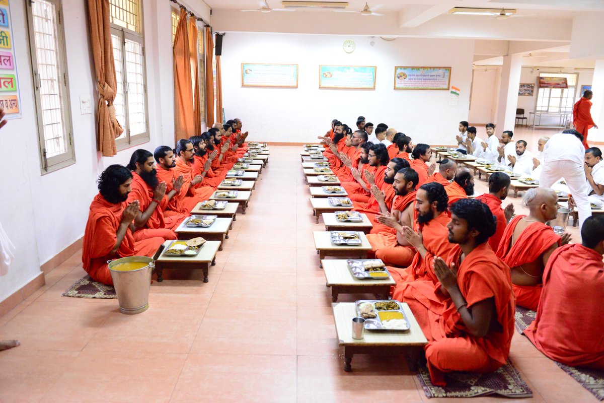 pysuttarakhand's tweet photo. National Service Scheme (NSS) - Students offer community service through blood donation camps and awareness rallies about self-defence for women and the environment. पतंजलिविश्वविद्यालय  #AplusNAAC_PatanjaliUni Congratulations Patanjali_University for NAAC A+ https://t.co/4UR1T3JZZs