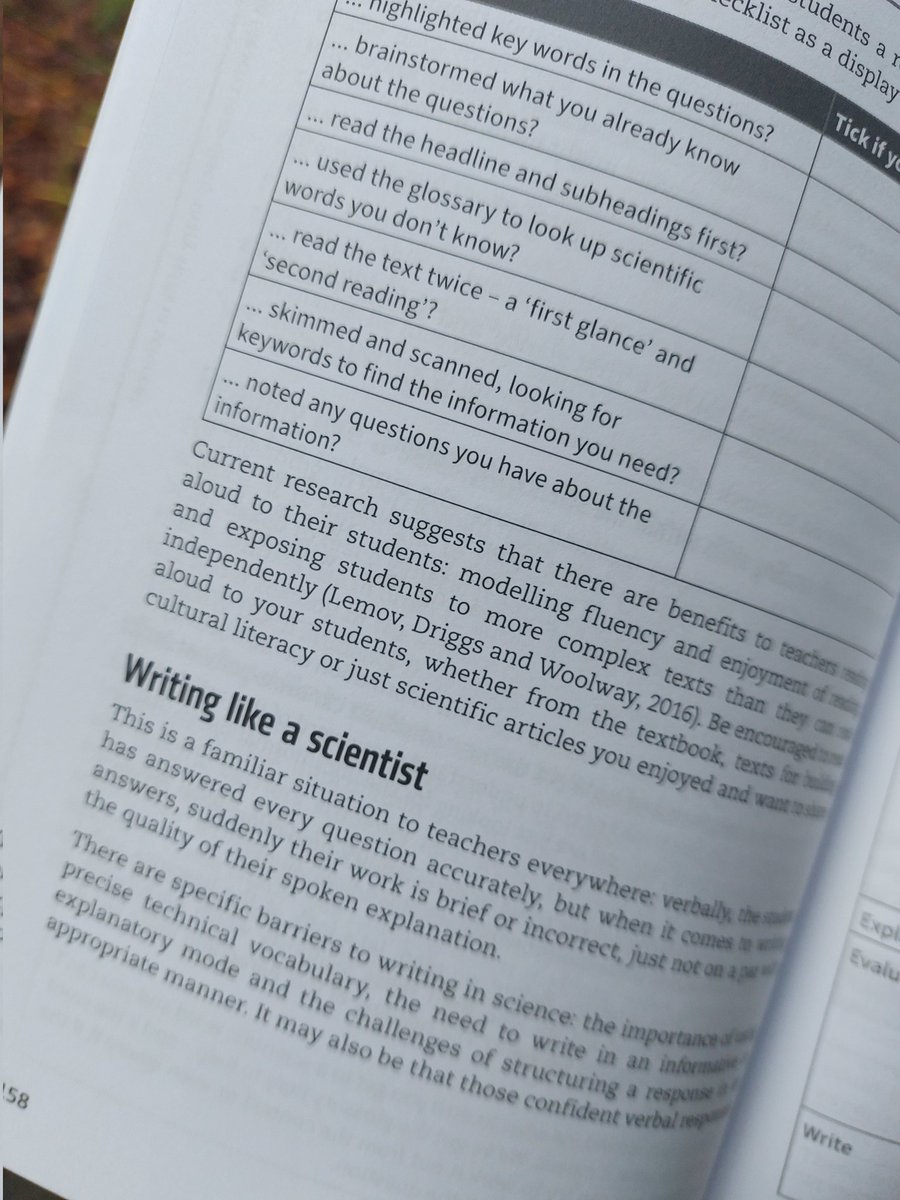 Last night on my NPQH with <a href="/HaybridgeTSH/">Haybridge Teaching School Hub</a> and <a href="/Ambition_Inst/">Ambition Institute</a> we had a great discussion about how you skill up staff to read/write/think like subject experts. If you're a science teacher, there's a whole chapter on that in my new book! #SecondaryScienceInAction, @JohnCattEd