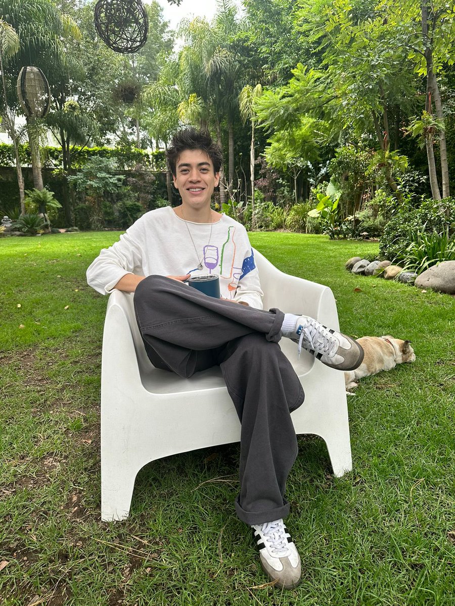 Matías Gruener <a href="/matiasgruenerz/">Matías Gruener</a> lanzó “Septiembre 30”, el primer sencillo de su disco debut “Lazos Rojos”. Es la última canción que escribió, dedicada a su mamá, Susana Zabaleta <a href="/SusanaZabaleta/">Susana Zabaleta</a>.
“Estamos encontrando mi sonido, estamos encontrado mi estilo”