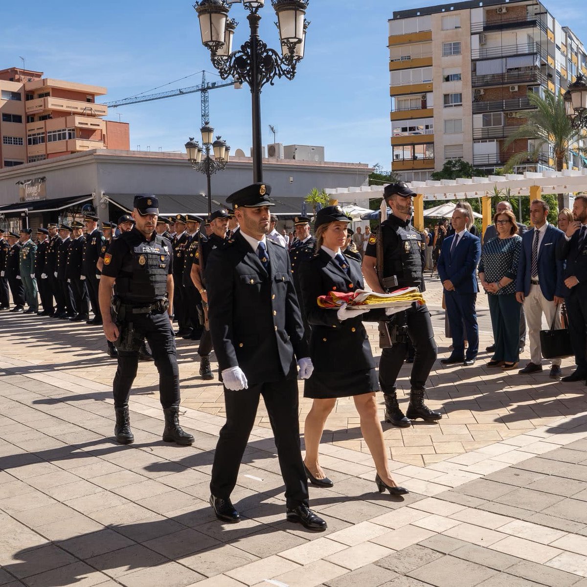 Hace unos días estuvimos con la Policía Nacional de Torremolinos y Benalmádena celebrando la festividad en honor a su patrón, los Santos Ángeles Custodios. Recibimos una placa de reconocimiento donde nos agradecen la colaboración con dicha institución.