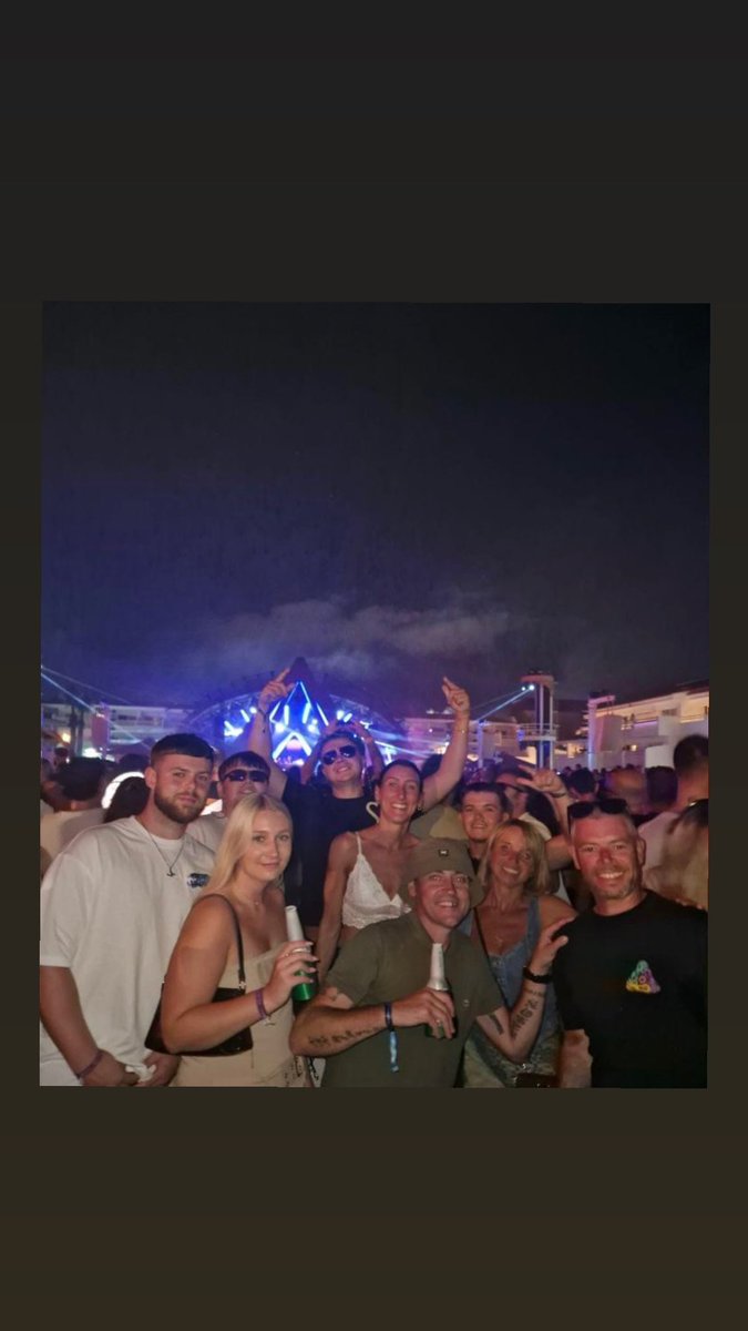 chloegraham15's tweet photo. Another Ibiza trip done 🍒💃🏻✈️ https://t.co/VG0yn25j8Q