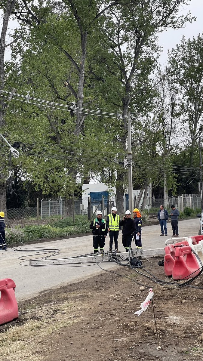 nelsoncerdag's tweet photo. @VTRsoporte @PPH80444141 Arreglen luego su cablerio, desde las 17 hrs de ayer que no hay servicios l… https://t.co/EAnYiytbWU