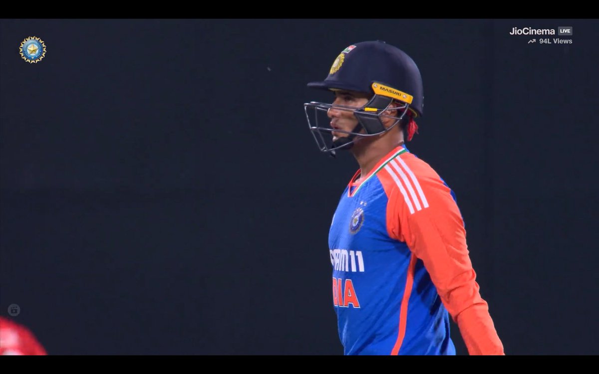 Cric_world2's tweet photo. Abhishek Sharma dismissed for 15 from 11 balls.

#INDvsBAN https://t.co/TeDHXYjyh8