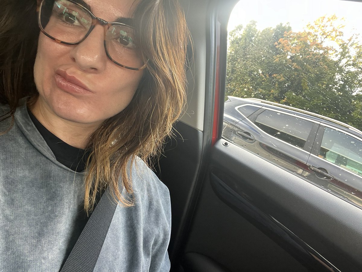 Anooshka Rawden tweet media