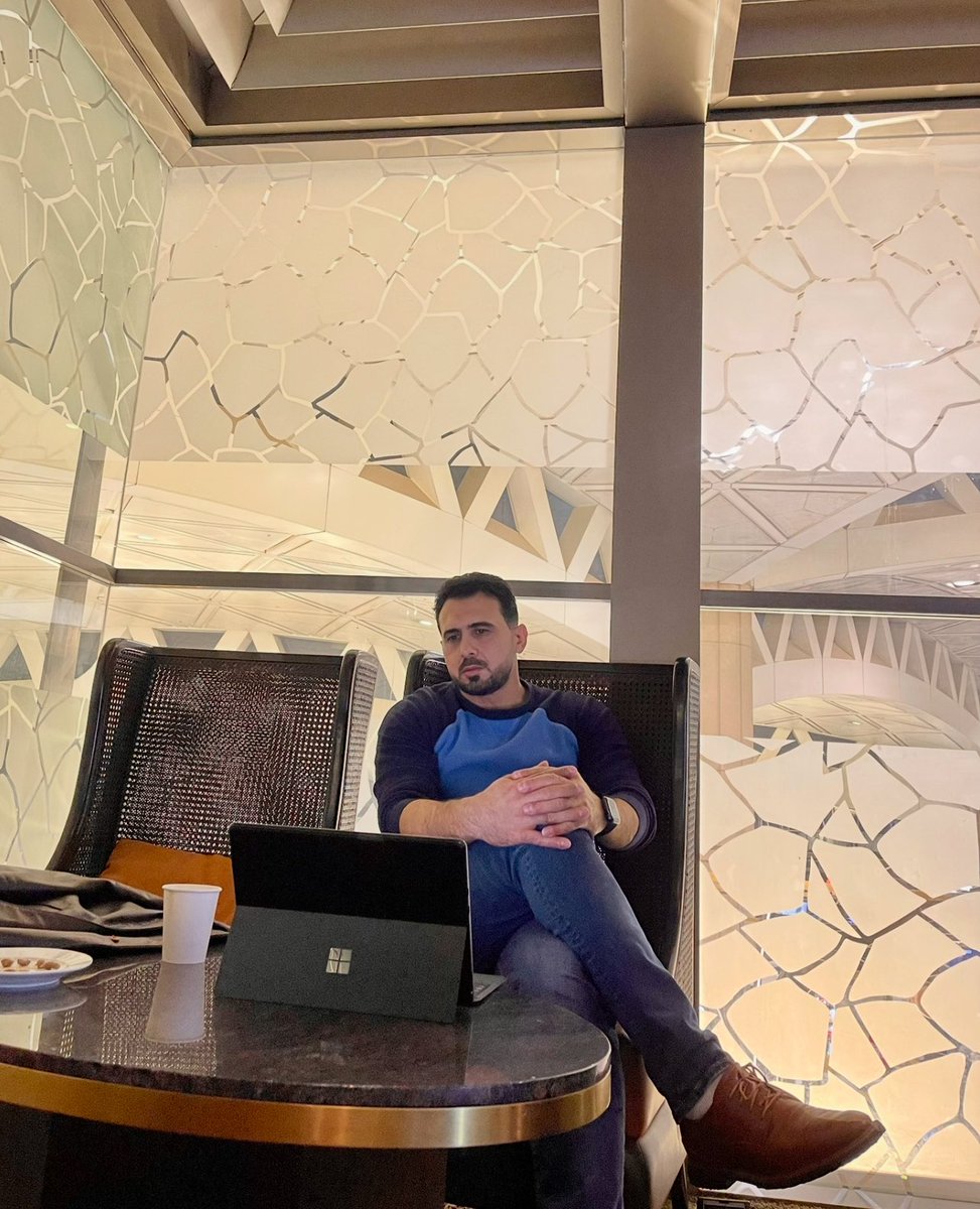 انجح (الكراسي الكبيره لسه فاضيه)
انجح تحت اي ظروف ، الحياة مش حتجيلك على مقاسك ، اتعب وعافر وحاول وخذ بالأسباب(ولله المثل الأعلى) وحيجيلك الي حيحطك في مكانك الصحيح
في اي مكان انت فيه ابحث كويس حتلاقي كراسي كبيره كتير لسه فاضيه حط هدف انك تكون افضل واحد واشتغل واجتهد والله حتوصل.