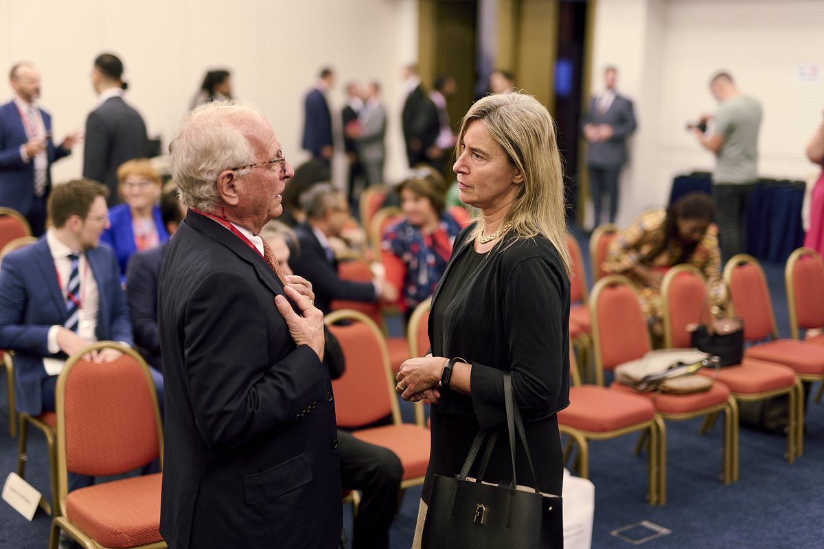 MFA_MNE's tweet photo. #IFDT 5️⃣0️⃣, organized w/ @UNDP_Montenegro, highlights our shared commitment to enhancing diplomatic practices in addressing global challenges🤝
📍Over 80 leaders &amp; representatives of diplomatic academies &amp; institutes across the globe have gathered in 🇲🇪 for a 2️⃣-day discussions. https://t.co/IcoTTTAzO7