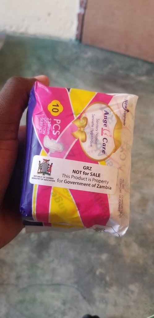 Ed_suntwe's tweet photo. So the Govt has started distributing free sanitary towels to the girls in schools.. quite an impressive move.💪 https://t.co/MpwRWgwwBy