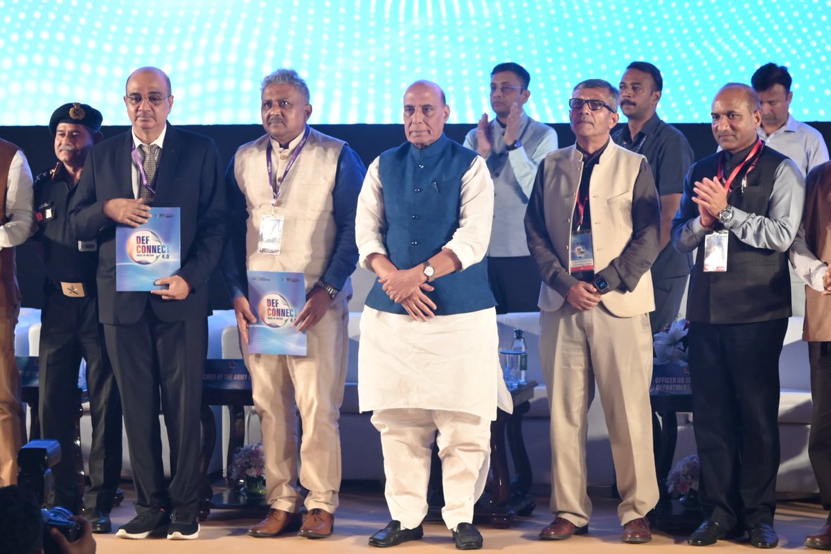 My_Rhaps's tweet image. @AdisanSystems 
Felicitation by RM.
#Defconnect-4