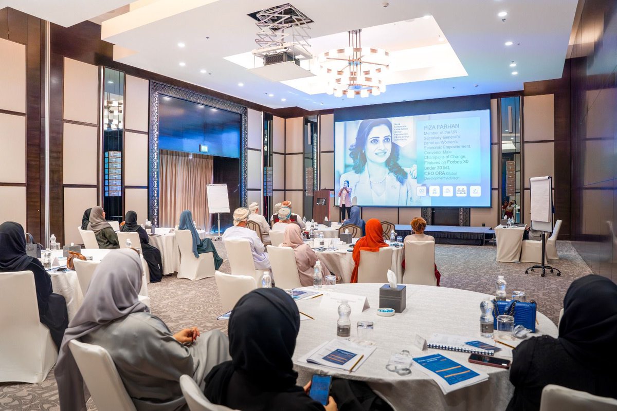 Fiza_Farhan's tweet photo. To regional collaborations, cross-pollination of best practices, exchanging cultural wisdom and strengths, co-creating pathways to support each other & collective action to further accelerate the momentum on #womenempowerment!! 

Oman you were fantastic, look forward to seeing you again soon  🇴🇲 ❣️ 🇵🇰