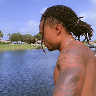 THTKIDBP's tweet photo. #NewProfilePic https://t.co/uKvT05remT