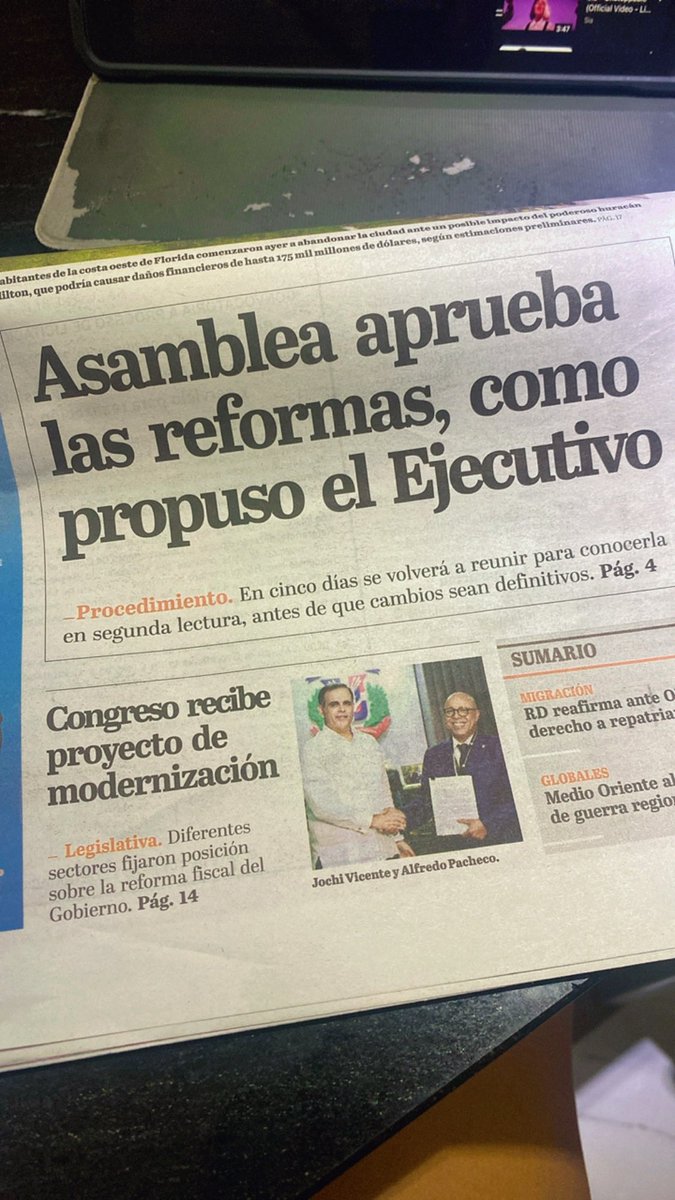 Supongo que muchos son los arrepentidos por haber votado por una manada de Monos 🙈 🙊🙉, que solo saben levantar una paleta, votando por conveniencias partidarias y olvidando que un pueblo les eligió para que les represente 

#Reforma 
#ReformaConstitucional 
#reformafiscalRD