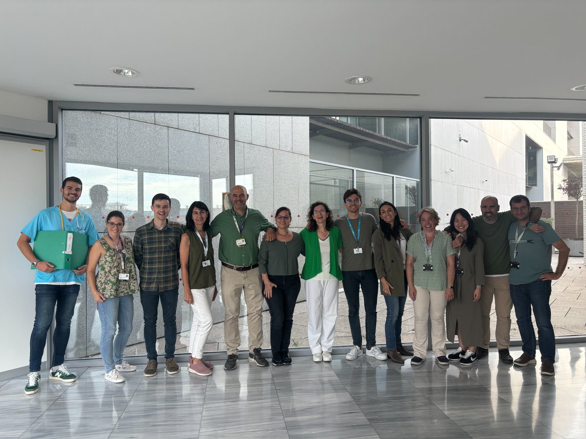 L'equip de Sant Pau &amp; Dos de Maig ens vestim de verd pel Dia Nacional de l'Artritis 💚

Junts per millorar els tractaments, la qualitat de vida i la investigació dels pacients amb artritis! 💪

#LucePorLaArtritis24
#DiaNacionaldelaArtritis
#WAD2024
#WorldArthritisDay