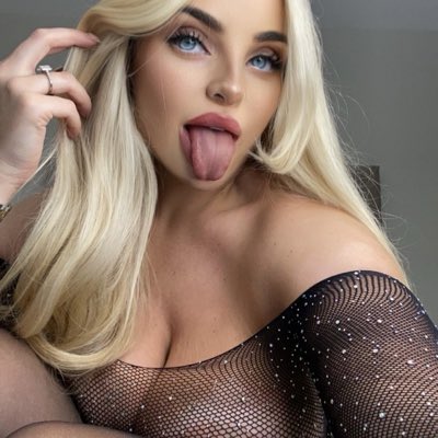 Watch BIG TIT BLONDE👑's leaked NSFW photo on TwXstars