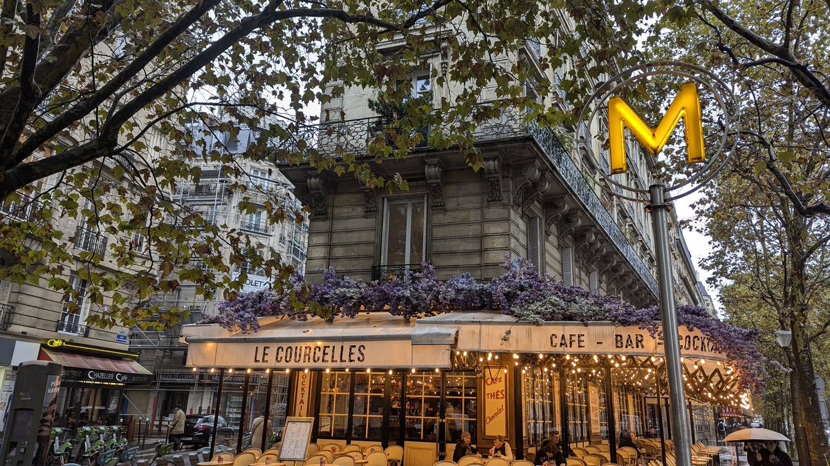 Circadiana's tweet photo. #PostcardsfromParis https://t.co/cT4VK5wGtm