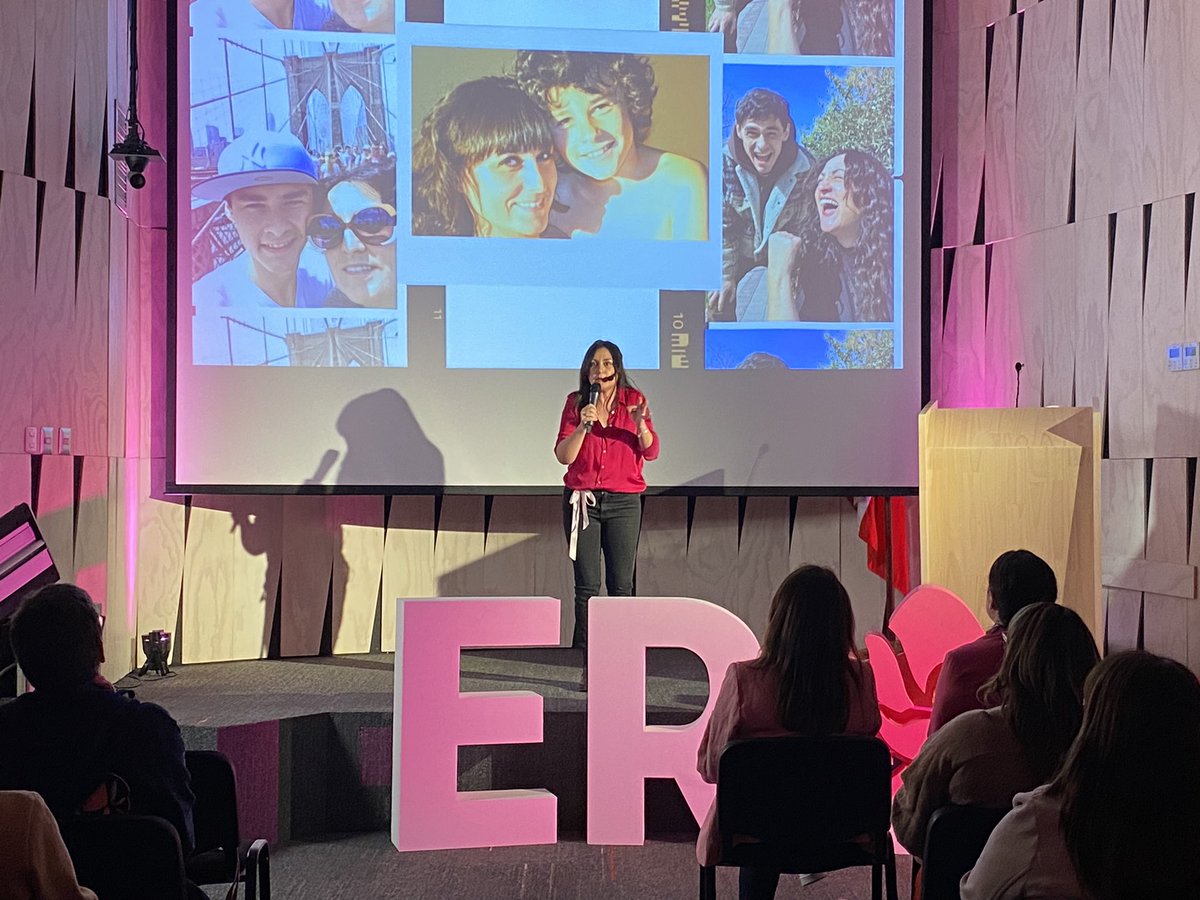 Carolina Paulsen con su característico humor, nos cuenta cómo el cáncer impactó en su vida, no te pierdas su testimonio en vivo en el siguiente link 👇🏼

meet.google.com/aer-gbpn-his

#EsperanzaRosa #ObservatoriodelCáncer #CáncerdeMama