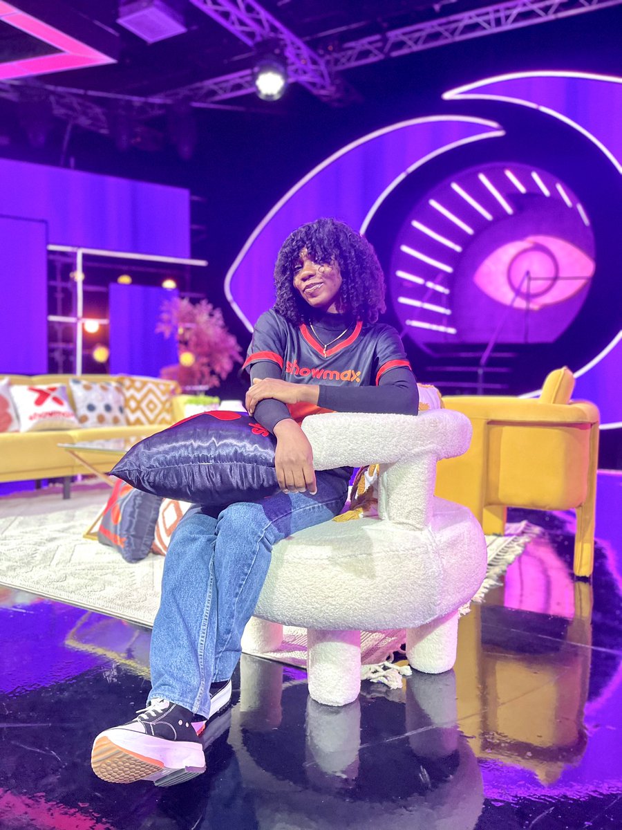 thetoribrown's tweet photo. Favor Season Baaaabyyyy ✨

Glad to have worked on the Big Brother Naija Season 9 set…

* Still on my picture poses 
* Slide 4 is me prepping my dreams of being a @Pepsi_Naija brand ambassador  #bigbrothernaija #creatives https://t.co/xTzHUCpuE1