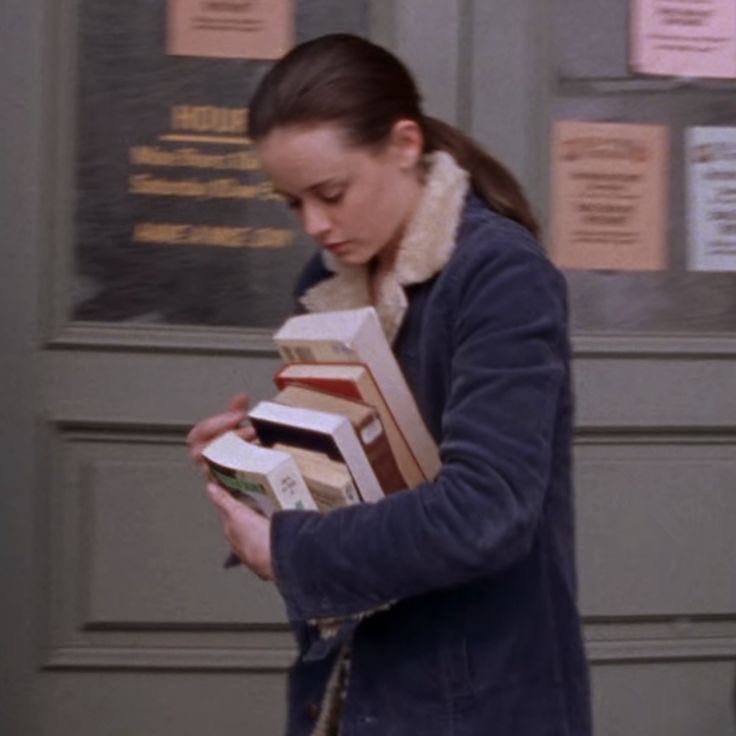 We read and give feedback. We edit, we proofread 📖

We're book lovers 📚📝

For editorial services, please check out our website (link in bio)

#WritingCommunity #editing #booklovers #authors