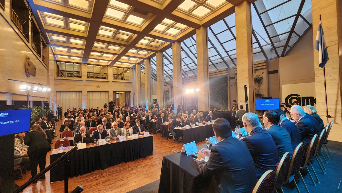 REUNIÓN FEDERAL DE CONSEJO DIRECTIVO DE #CAME 🇦🇷

Con la participación de más de 100 dirigentes pymes de todo el país, y el acompañamiento de Jorge Perren, director nacional de Promoción de Exportaciones de <a href="/Cancilleria_Ar/">Cancillería Argentina 🇦🇷</a> inicia un nuevo encuentro, encabezado por el presidente