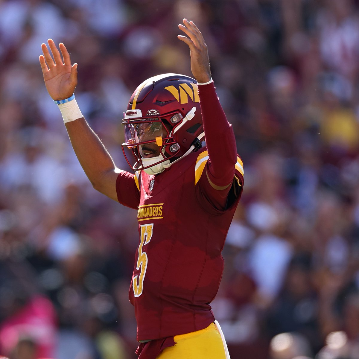 First 5 Career NFL Games

Robert Griffin III        Jayden Daniels
101.0         Pass Rating        106.2
4/1            Pass TD/INT         4/2
8/2            Total TD/TO          8/2
1,161           Pass Yards         1,135
241             Rush Yards         300