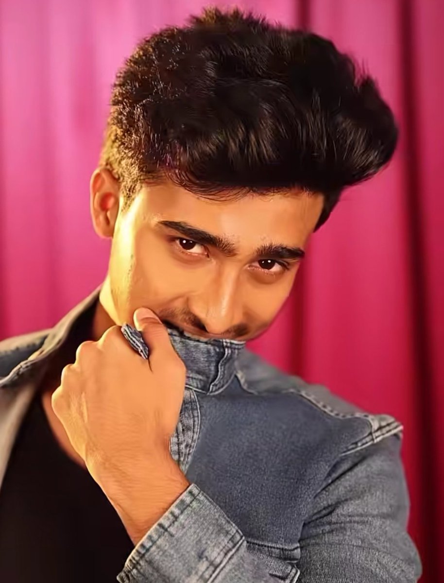 அந்த கண்ண பாத்தாக்கா
லவ்வு தானா வராதா 💋💋💋