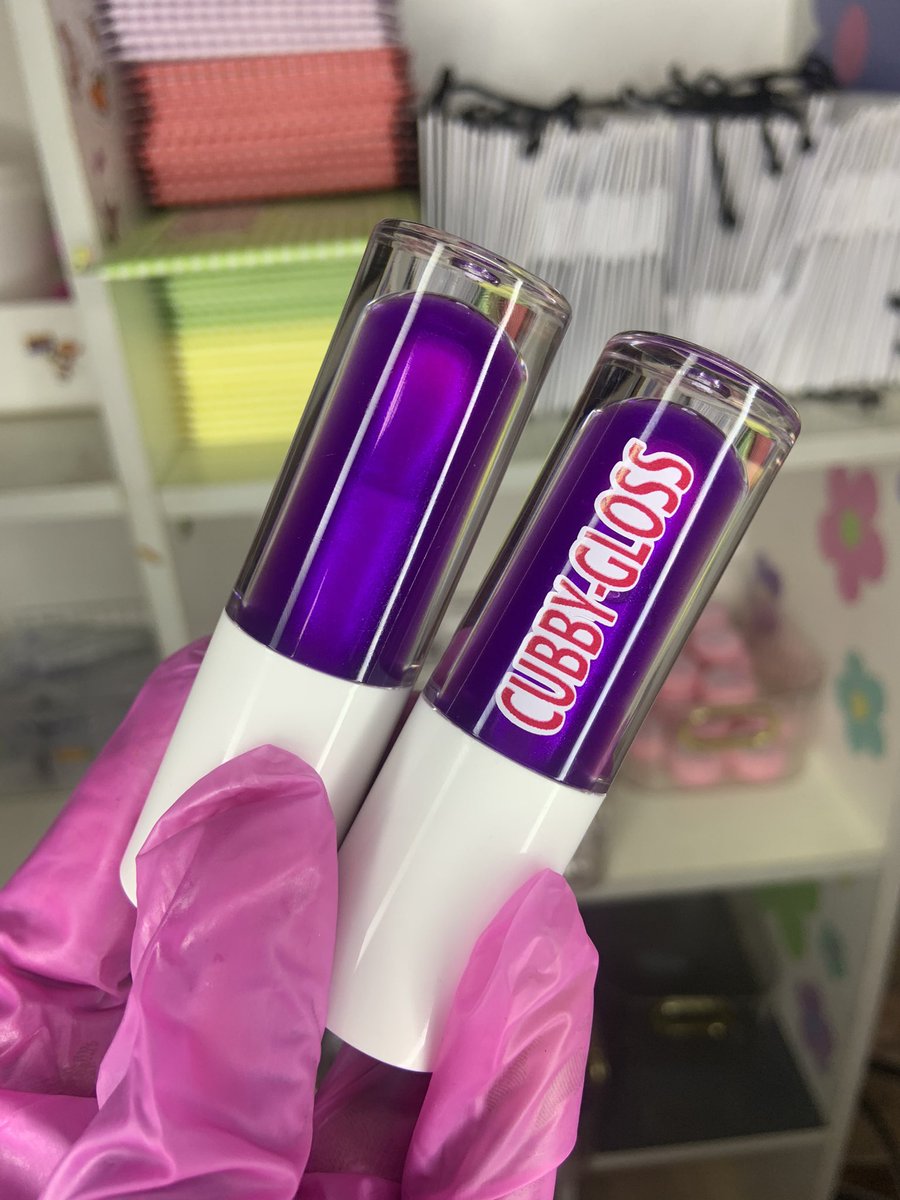 cubby_glow's tweet photo. A colour changing lipgloss you should try from @Cubby_gloss 
It changes to hot pink on application and leaves a pink stain (it is also flavoured and sweetened) https://t.co/u8yfQ1znGo