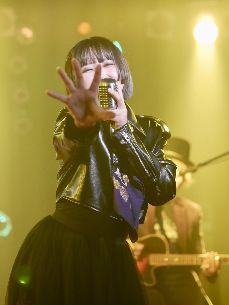 SHIROUi's tweet photo. 今日の月ノ雫@立川BABEL
その②
立川BABEL初めて行ったけどとても良いハコで写真も綺麗✨長めのライブで久しぶりの曲も聴けて良いライブだった😄😄😄😄😄

#月ノ雫
#立川BABEL https://t.co/N2xHZfqe7l