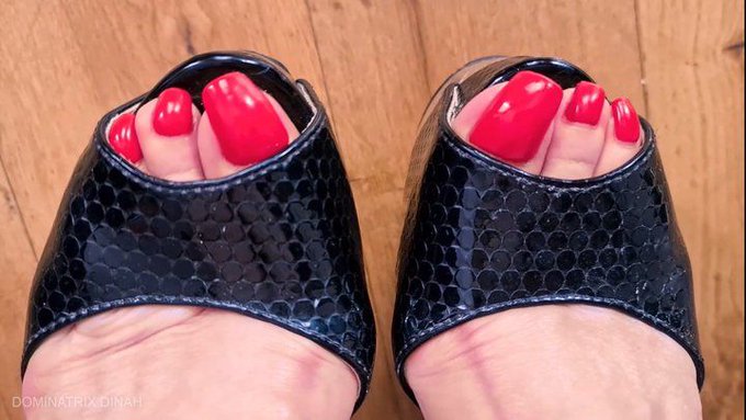 In this POV clip you'll worship My long red toenails and My feet in stilettos!  https://t.co/Wan3O1c9OG
