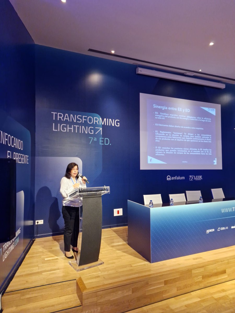 Es el turno de Sonia Martín, del LCOE, que nos habla de ecodiseño y etiquetado energético en iluminación
#LCOE75aniversario 
#TL7
#transforminglighting 
<a href="/F2I2/">F2i2 Fundación Fomento de la Innovación Industrial</a> <a href="/ANFALUM/">ANFALUM</a>