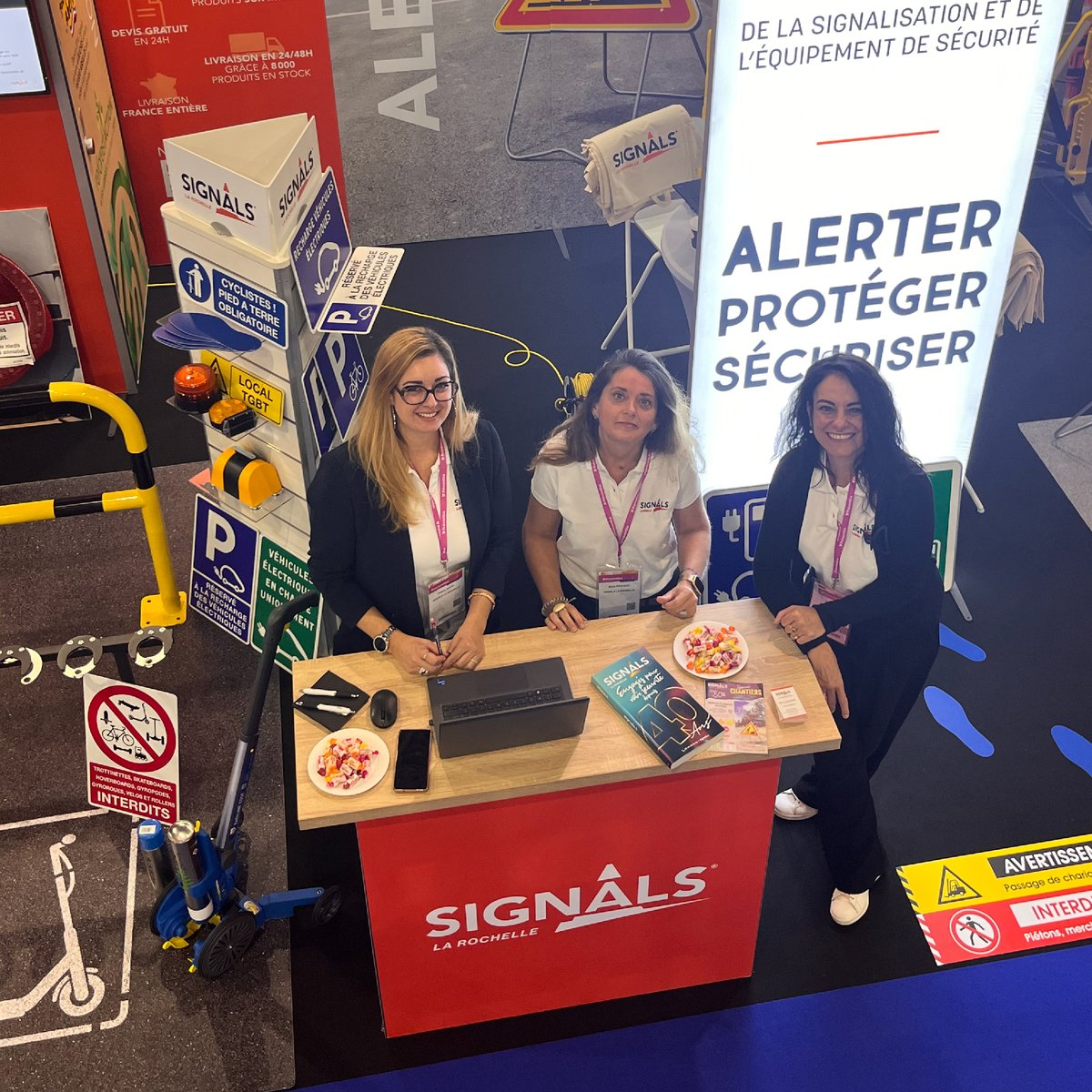 SignalsBrady's tweet photo. 🚨 Préventica Lyon | Deuxième journée !🚨 

Venez rencontrer Sophie, Marie et Nathalie stand L24 pour découvrir nos solutions et bénéficier des conseils de notre équipe commerciale : 
🕝 Du 8 au 10 octobre 2024
📍 Préventica Lyon
📌 Stand L24

#preventica #SignalsLaRochelle https://t.co/ChdIFO8wq1