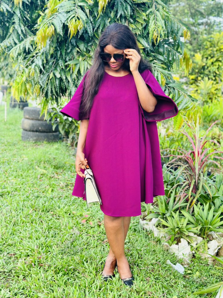 DIAMONDSLook2's tweet image. Vous devez aller à un Rdv d’affaire, faites le choix mes Dames. 1 ou 2?
1: 25000Fcfa
2: 17000Fcfa